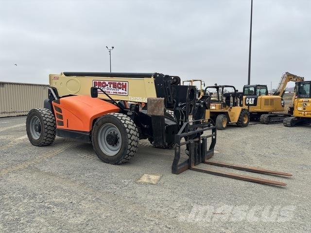 JLG 1255 Teleszkópos rakodók