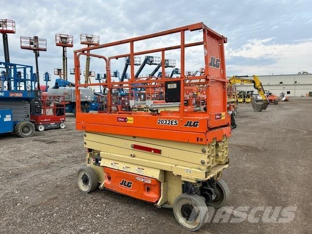 JLG 2032ES Ollós emelők
