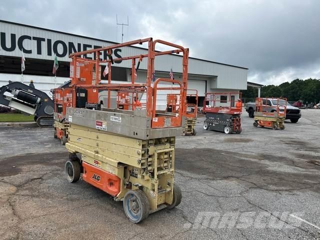 JLG 2630ES Ollós emelők