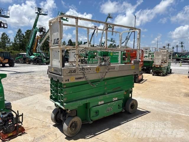 JLG 2630ES Ollós emelők