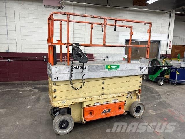 JLG 2630ES Ollós emelők