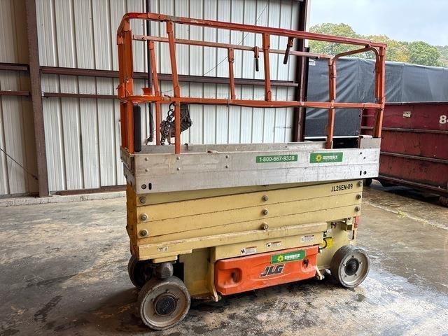 JLG 2630ES Ollós emelők