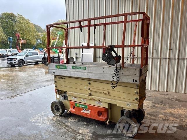 JLG 2630ES Ollós emelők
