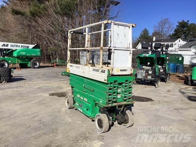 JLG 26322ES Ollós emelők