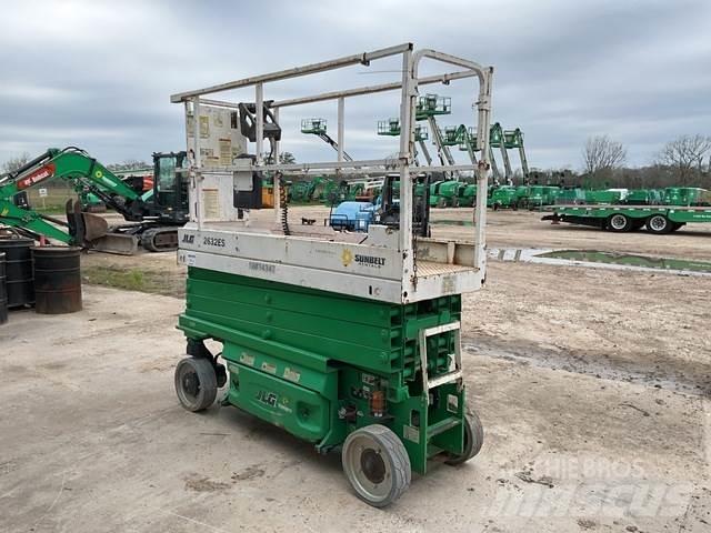 JLG 2632ES Ollós emelők