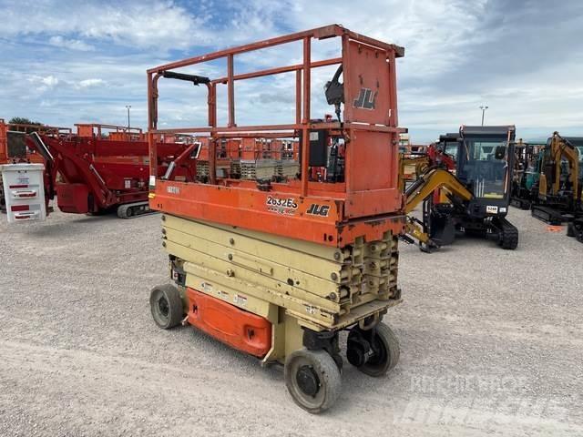 JLG 2632ES Ollós emelők