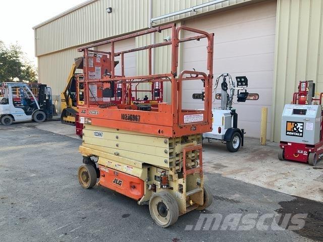 JLG 2632ES Ollós emelők