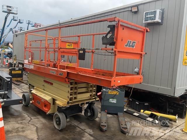 JLG 2646ES Ollós emelők