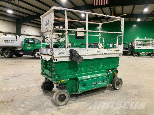 JLG 2646ES Ollós emelők