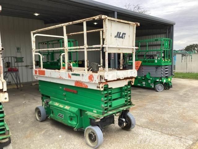 JLG 3246ES Ollós emelők
