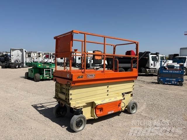 JLG 3246ES Ollós emelők