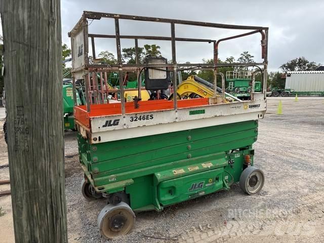 JLG 3246ES Ollós emelők