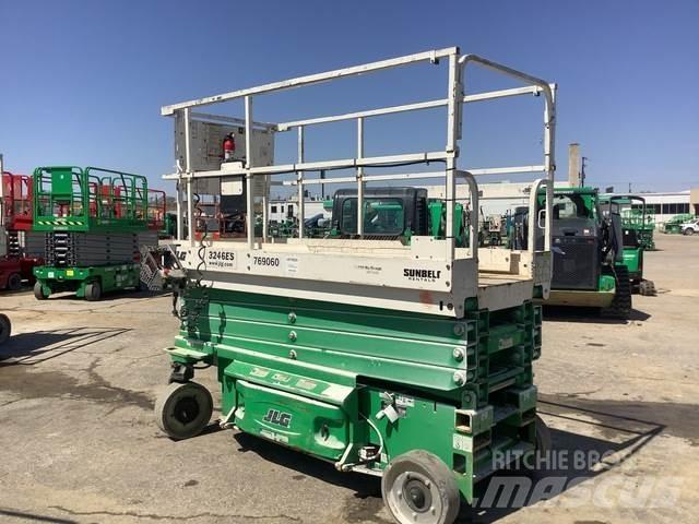 JLG 3246ES Ollós emelők