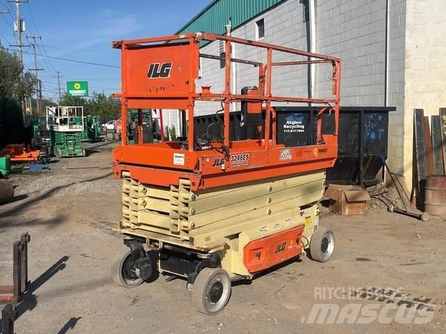 JLG 3246ES Ollós emelők