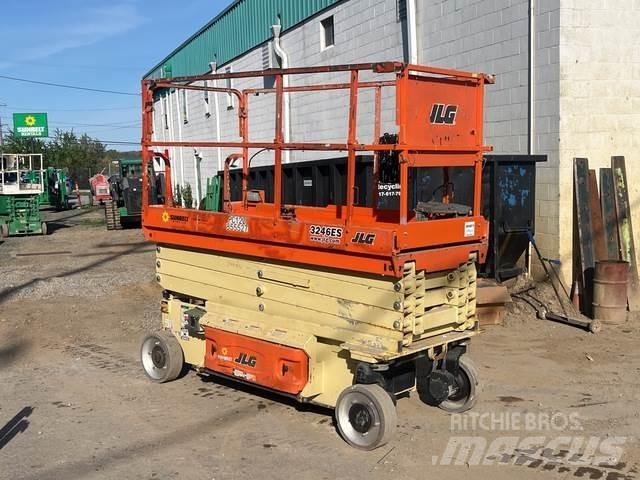 JLG 3246ES Ollós emelők
