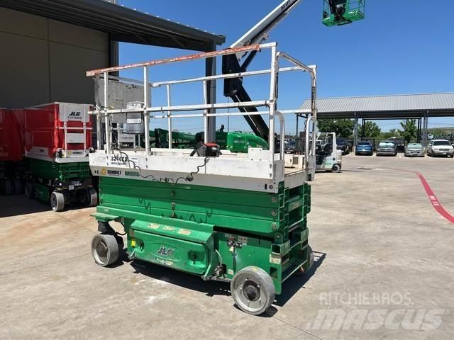 JLG 3246ES Ollós emelők