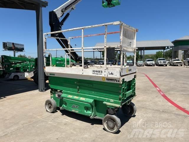 JLG 3246ES Ollós emelők