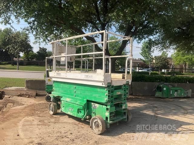 JLG 3246ES Ollós emelők