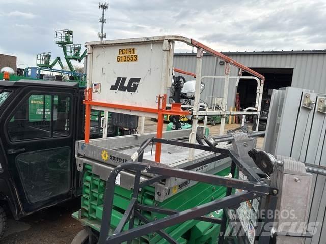 JLG 3246ES Ollós emelők