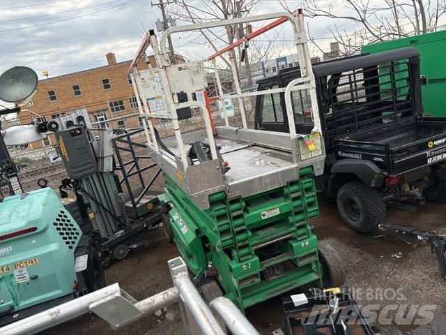 JLG 3246ES Ollós emelők