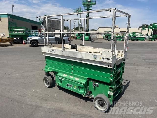 JLG 3246ES Ollós emelők