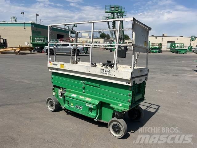 JLG 3246ES Ollós emelők