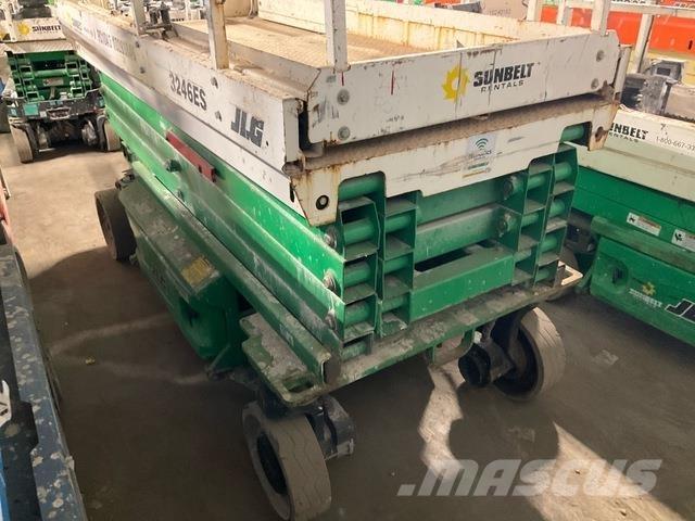 JLG 3246ES Ollós emelők