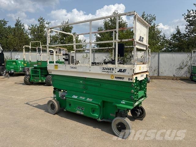 JLG 3246ES Ollós emelők