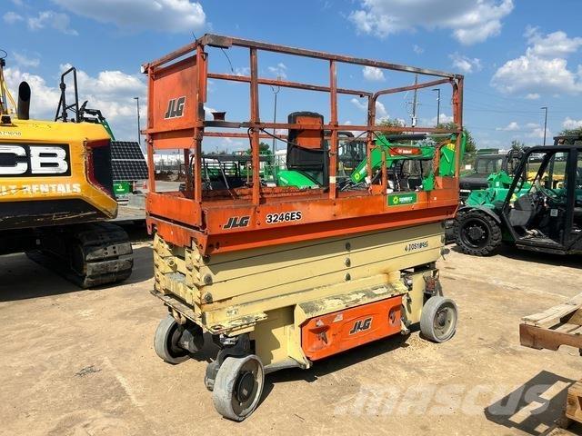 JLG 3246ES Ollós emelők
