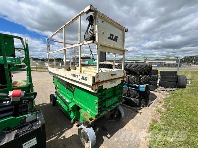 JLG 3246ES Ollós emelők