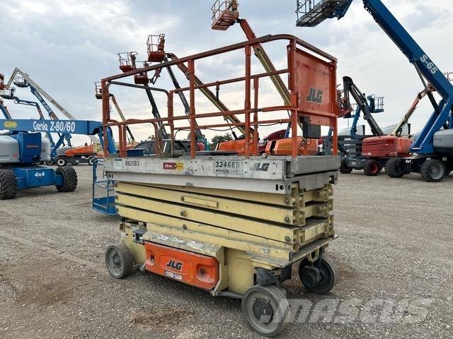 JLG 3246ES Ollós emelők