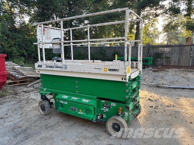 JLG 3246ES Ollós emelők