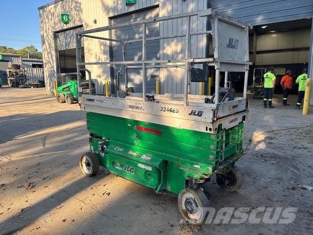JLG 3246ES Ollós emelők