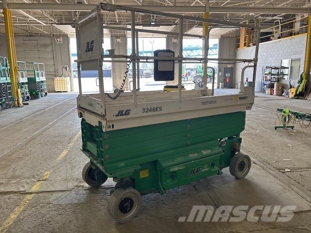 JLG 3246ES Ollós emelők