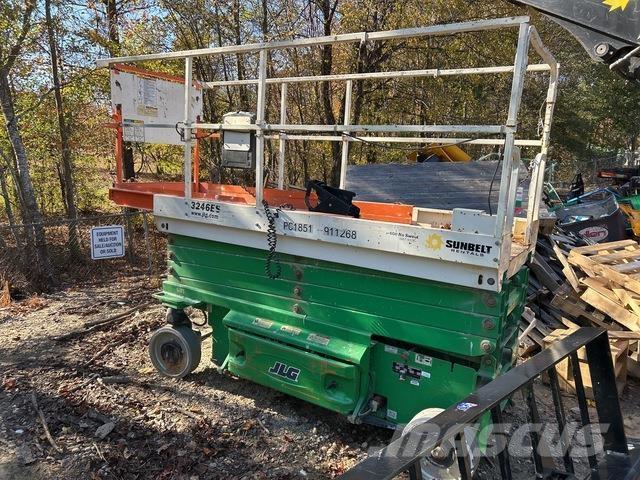 JLG 3246ES Ollós emelők