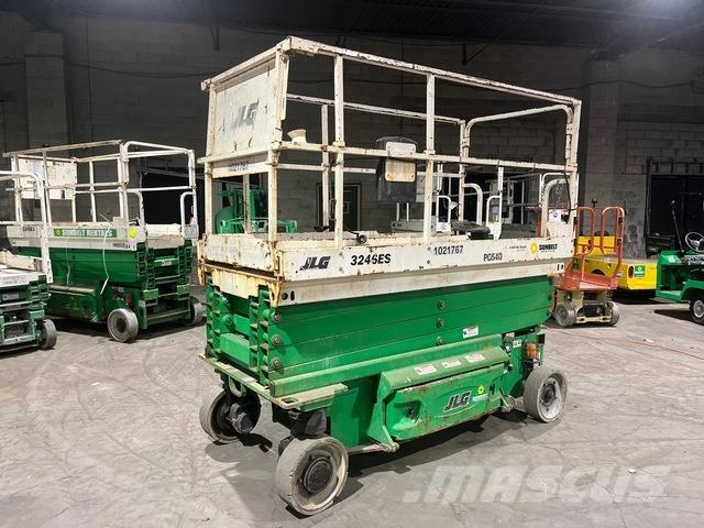 JLG 3246ES Ollós emelők