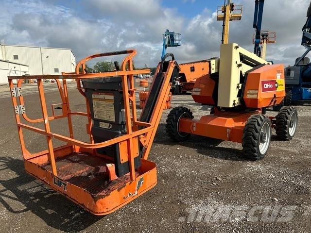 JLG 340AJ Karos emelők