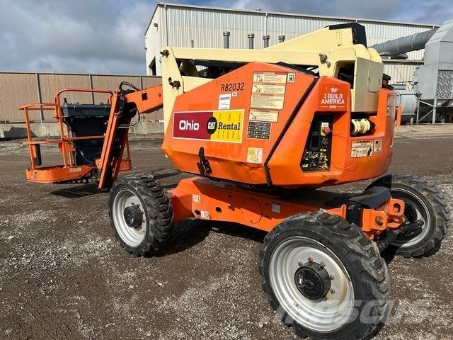 JLG 340AJ Karos emelők