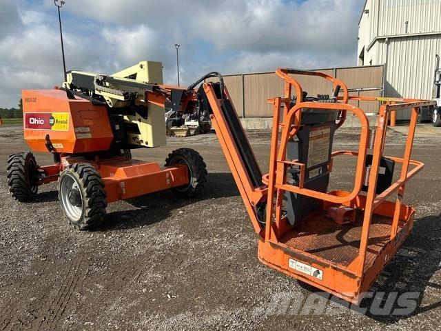 JLG 340AJ Karos emelők