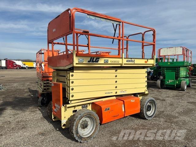 JLG 4069LE Ollós emelők