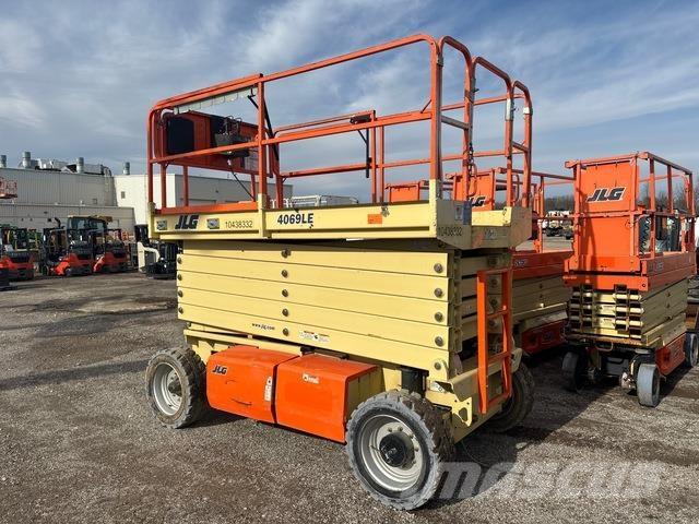 JLG 4069LE Ollós emelők