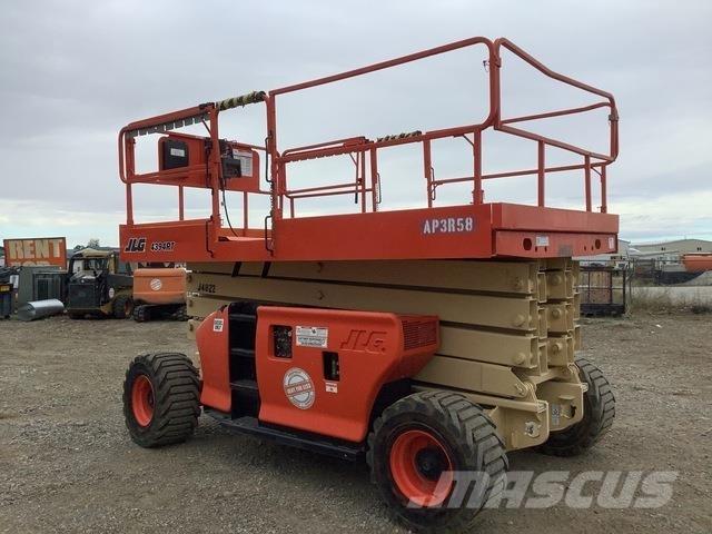 JLG 4394 RT Ollós emelők