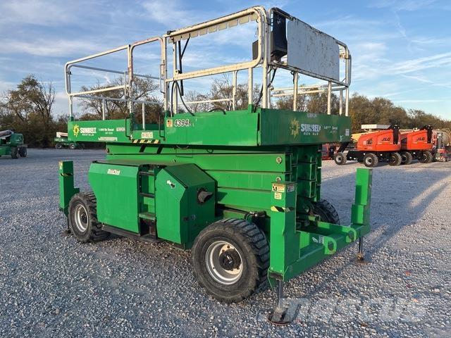 JLG 4394RT Ollós emelők