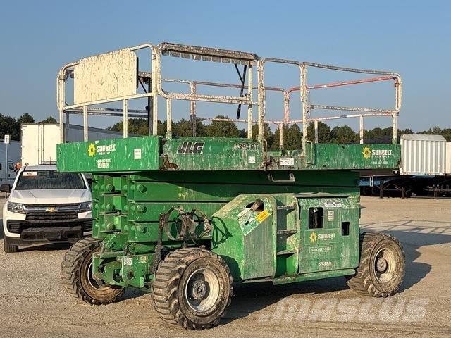 JLG 4394RT Ollós emelők
