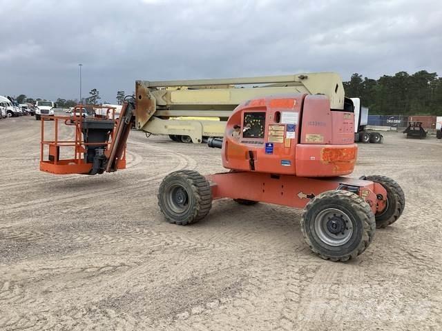 JLG 450AJ Karos emelők