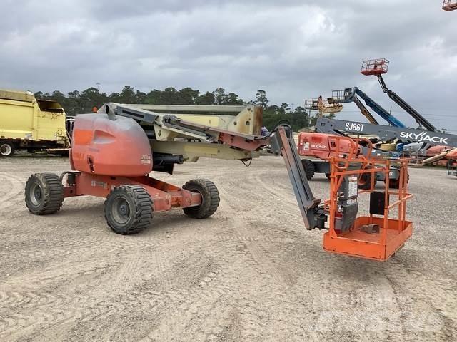 JLG 450AJ Karos emelők