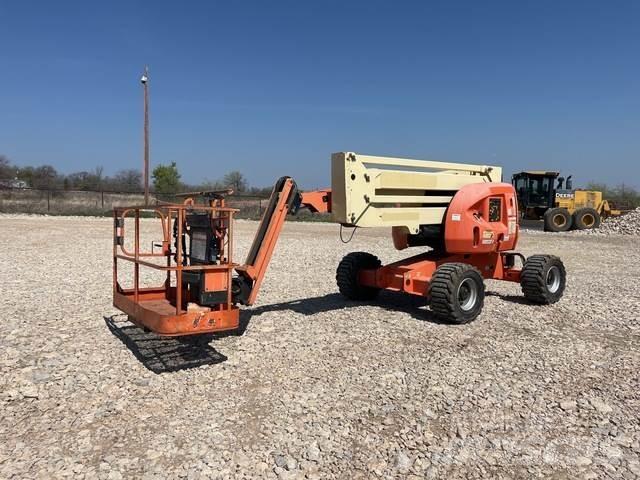 JLG 450AJ Karos emelők