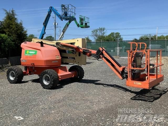 JLG 450AJ Karos emelők