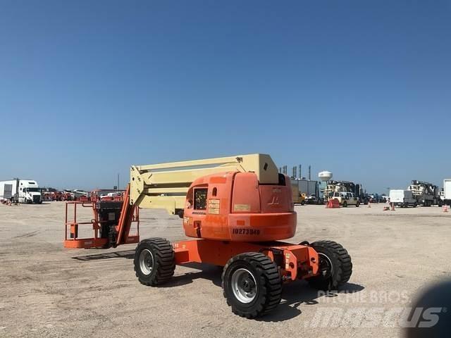 JLG 450AJ Karos emelők
