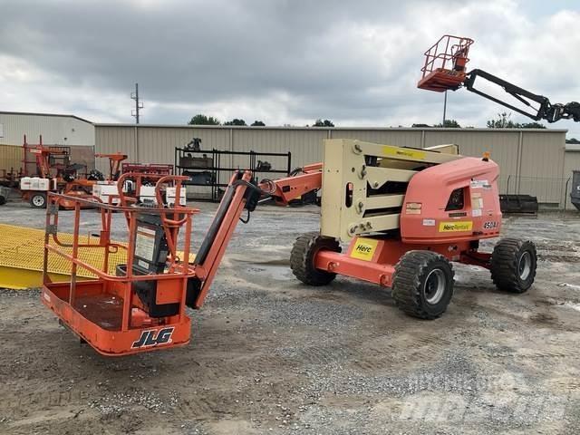 JLG 450AJ Karos emelők